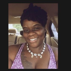 Crowrie shell necklace